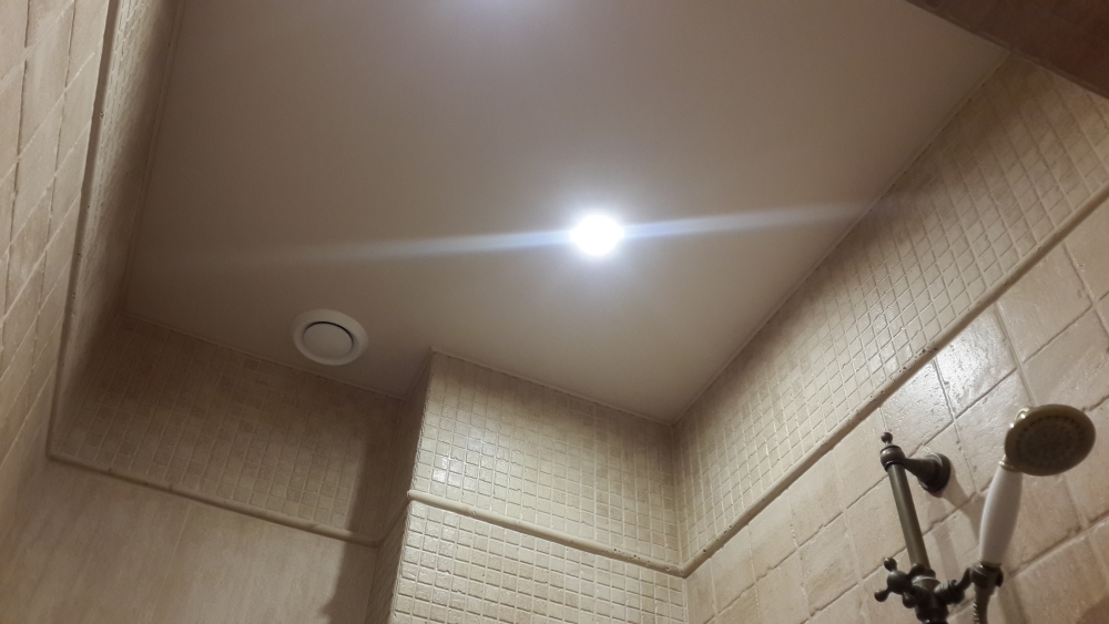 Бесшовный натяжной потолок 9