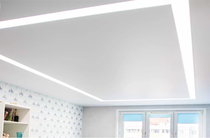 Натяжной потолок в детской 2