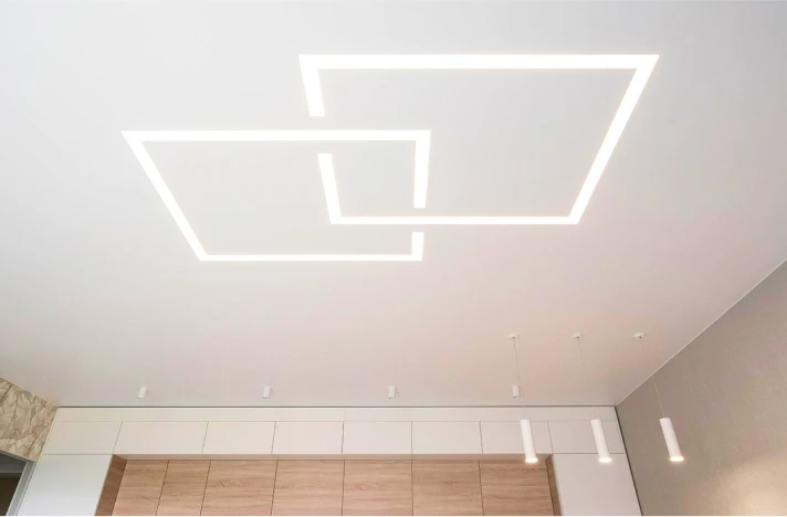 Натяжной потолок на кухню 3