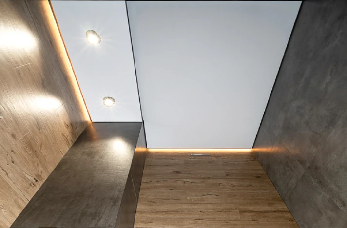 Натяжной потолок в ванную 1