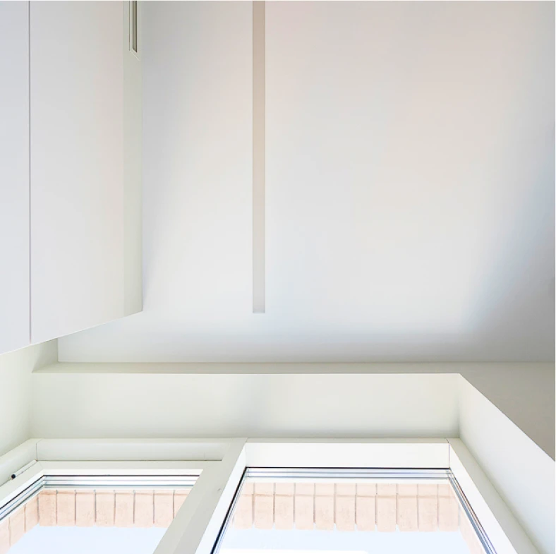 Пример установленного бесщелевого потолка 4057