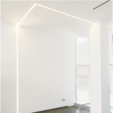 Пример световых линий flexy на натяжном потолке 4112