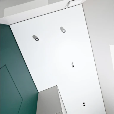 Пример установленного натяжного потолка 4257