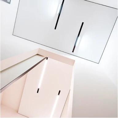 Пример установленного натяжного потолка 4261