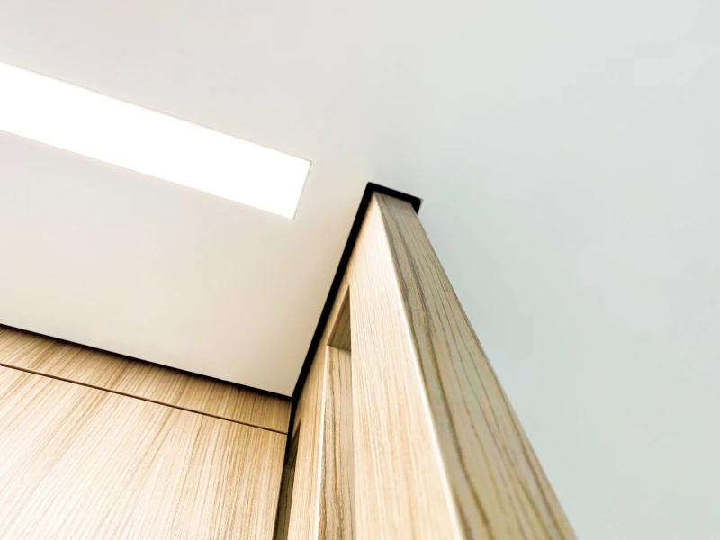 Световые линии SLOTT для натяжных потолков 0