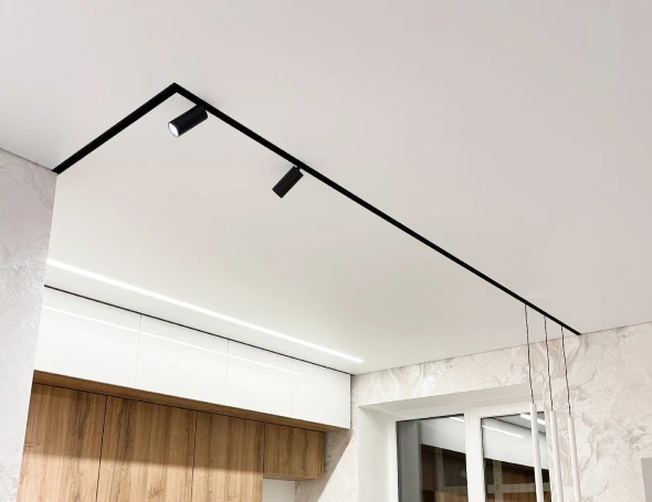 Белый матовый натяжной потолок 4