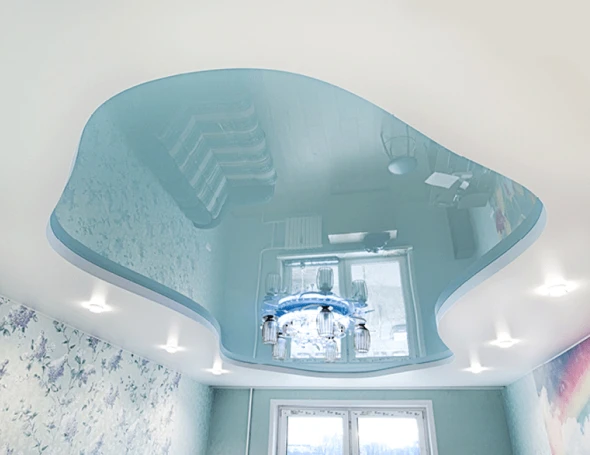 Двухуровневый натяжной потолок в гостиной 2