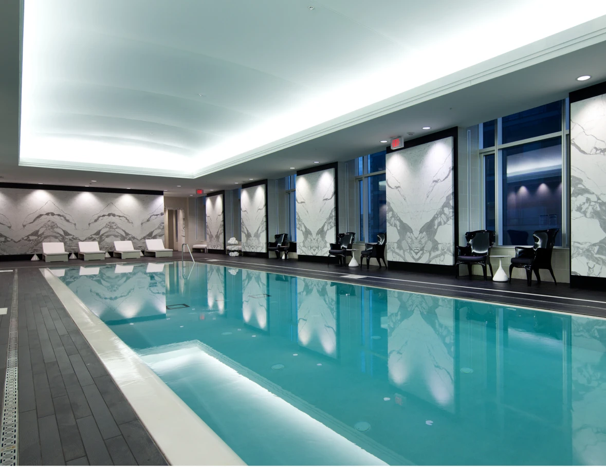 Большой натяжной потолок 3