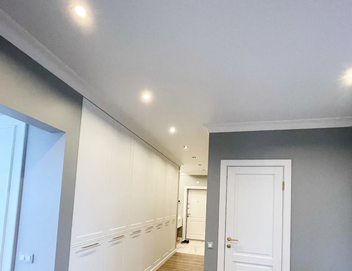 Большой натяжной потолок 2