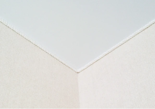 Натяжные потолки с кантом