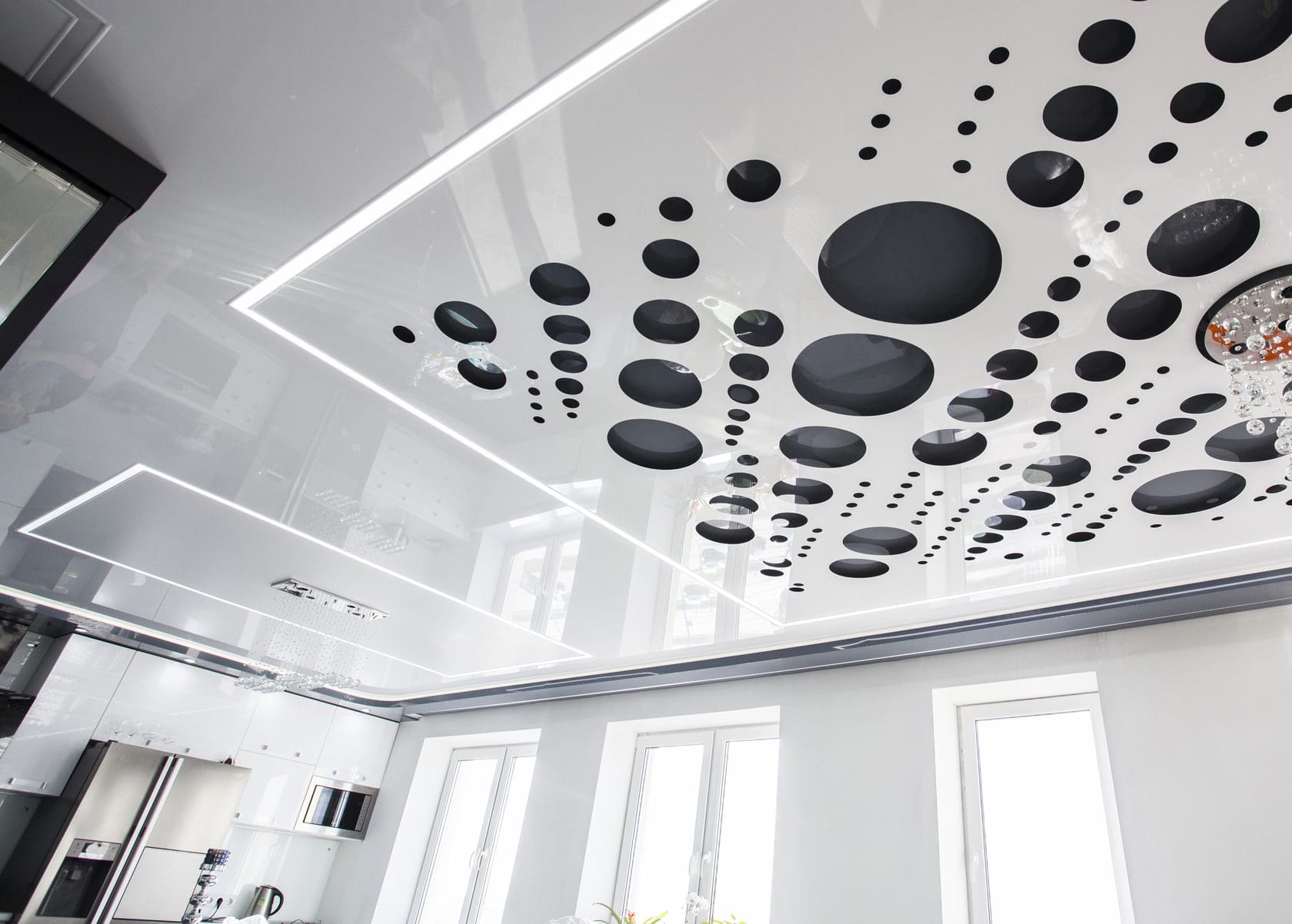 Резной натяжной потолок 3