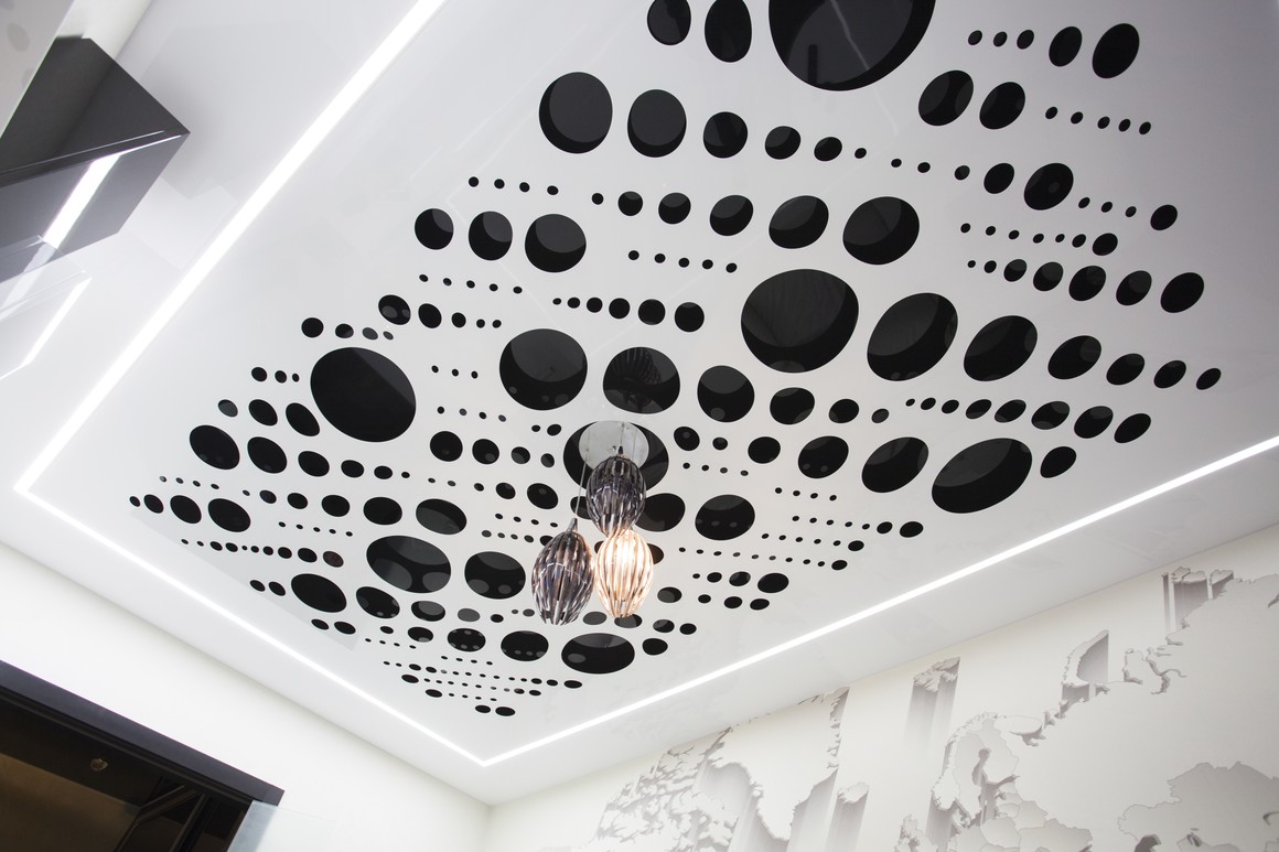 Резной натяжной потолок 0