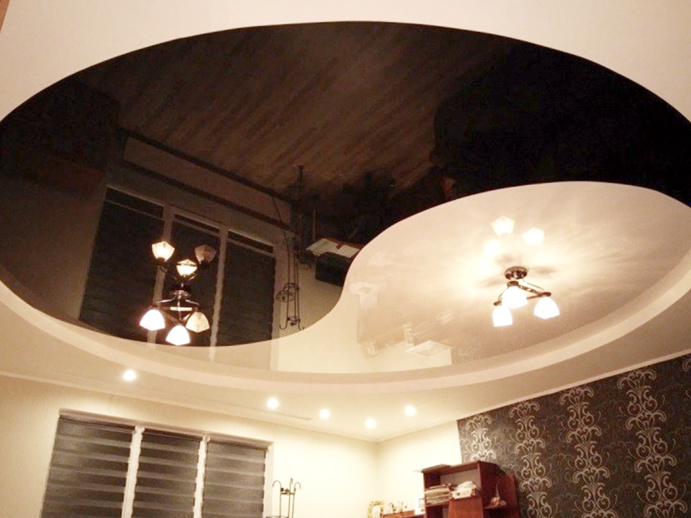 Криволинейный натяжной потолок 8