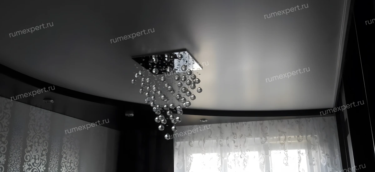 Сатиновый черный натяжной потолок