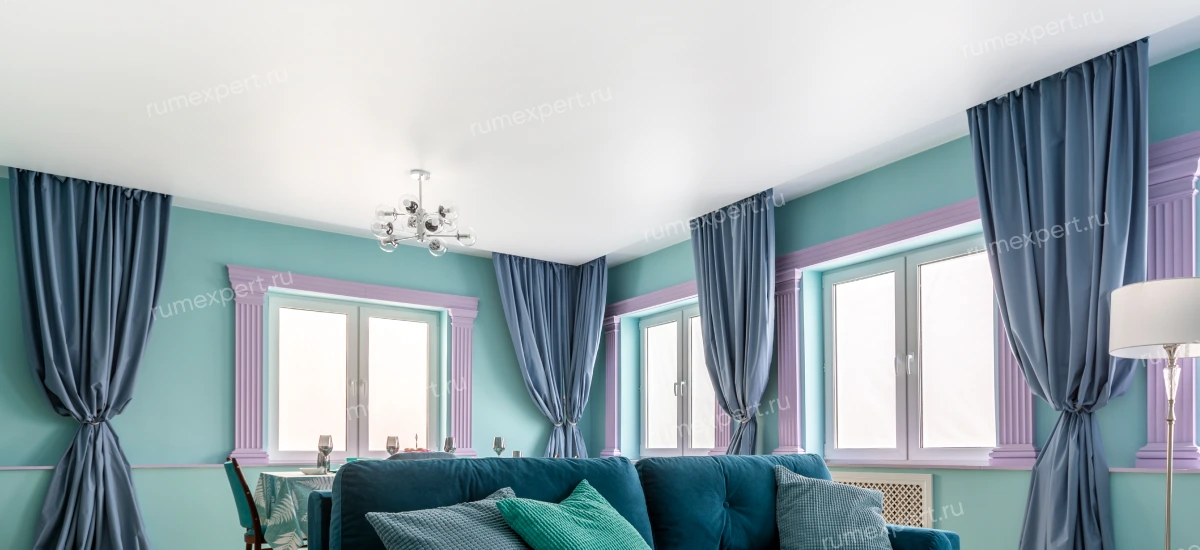 Дизайн натяжного потолка в Гостиной