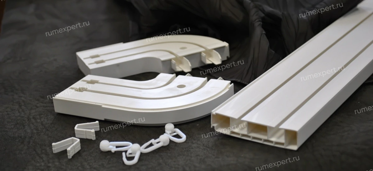 Пластиковый карниз под натяжной потолок