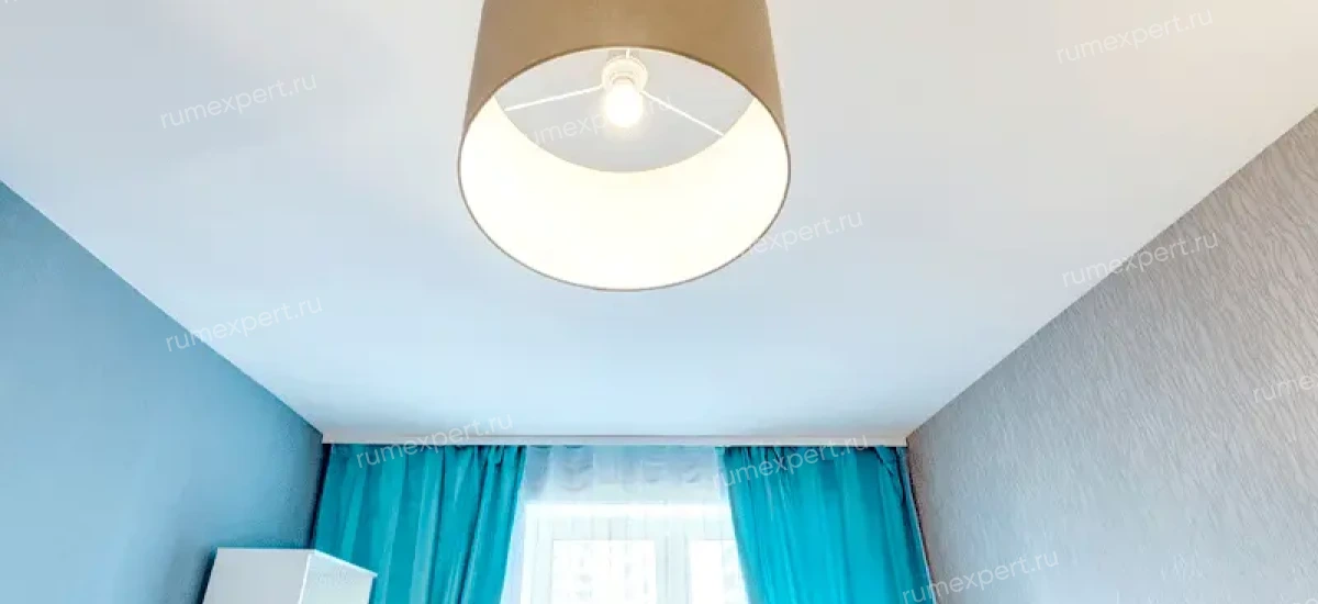 Натяжные потолки для зала