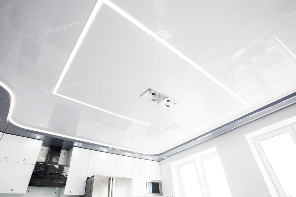 Глянцевые натяжные потолки 5