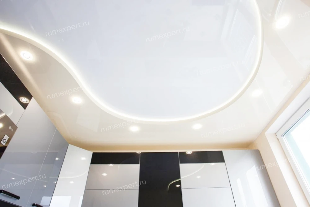 Глянцевые натяжные потолки 6